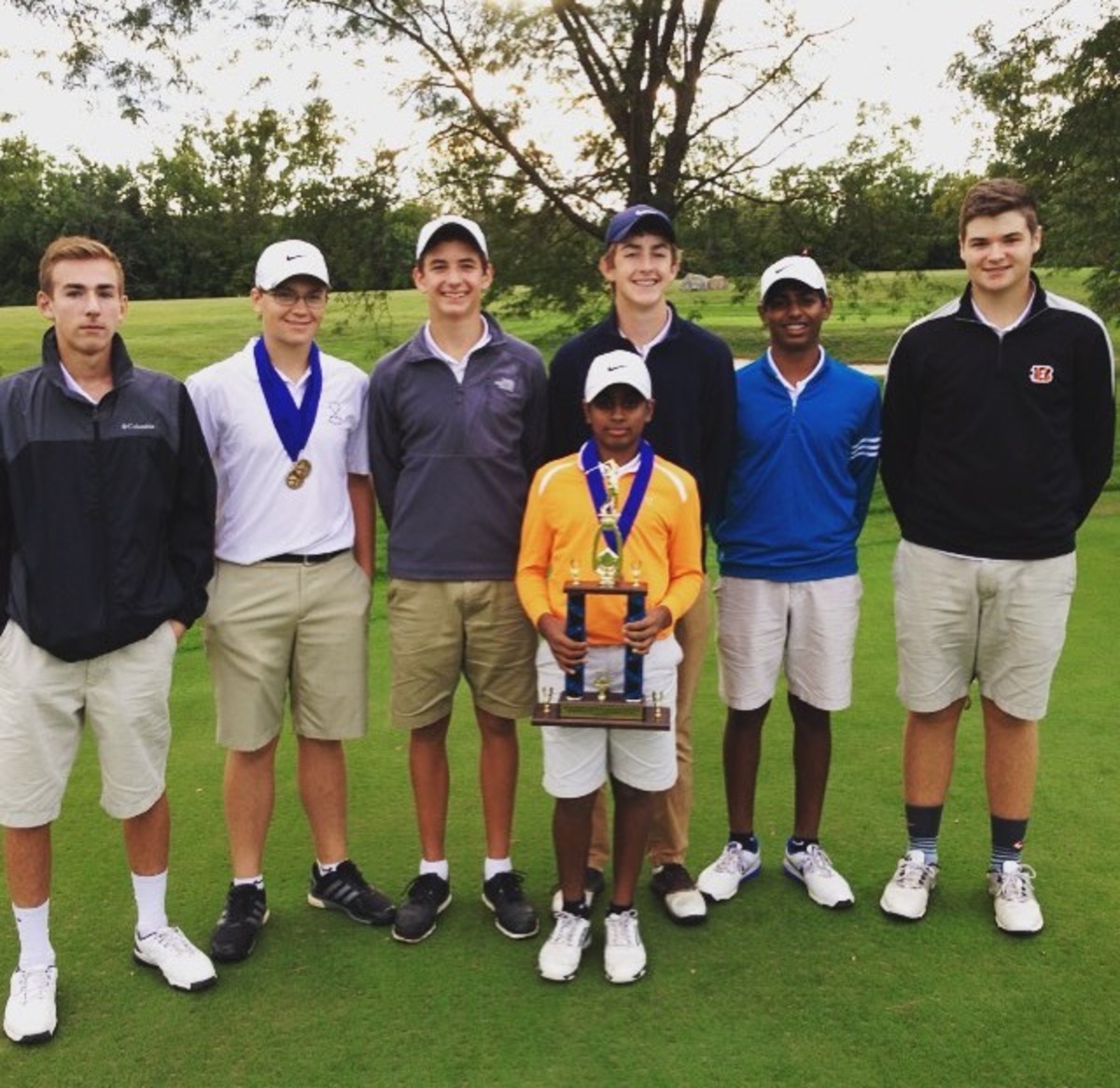 Boys’ Golf Team Looks Ahead to MVC Tournament and Beyond – The Scroll